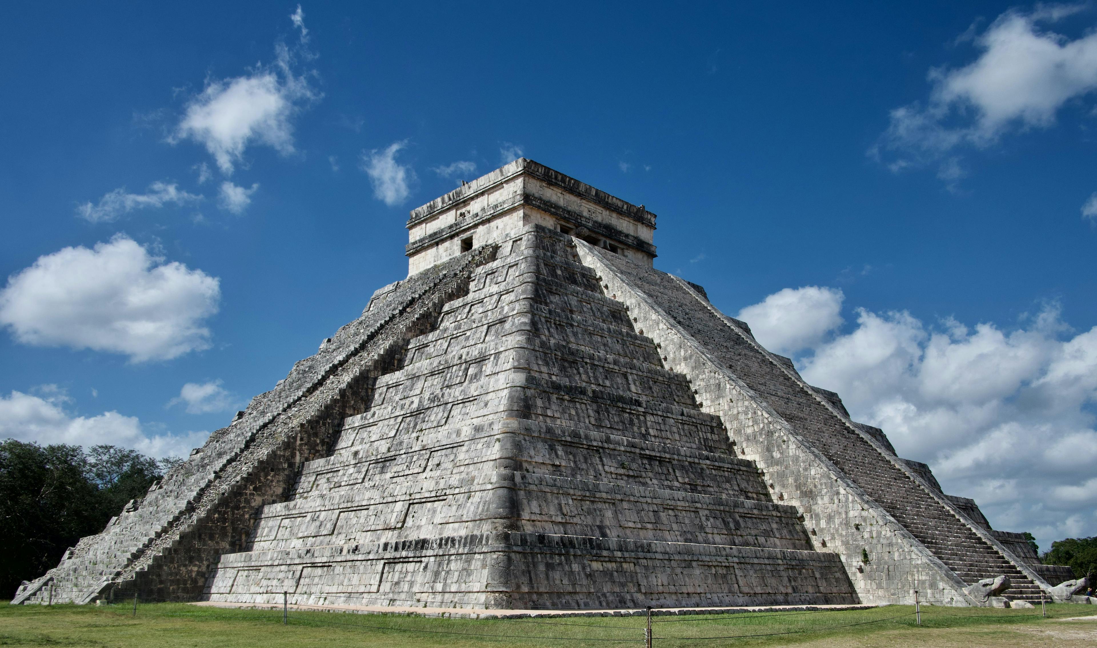 Chichén Itzá pyramid in Mexico