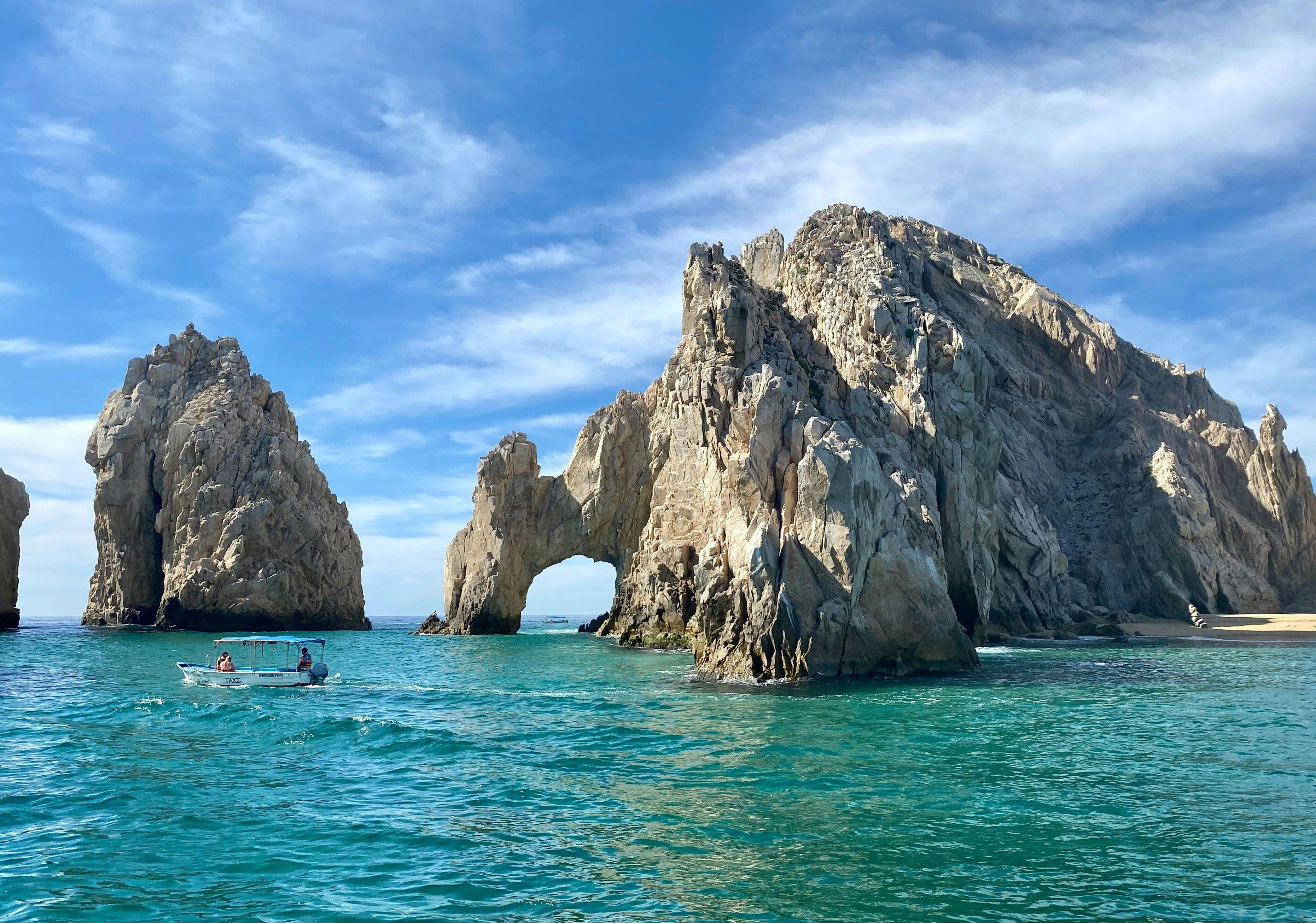 El Arco rocks rocks in the ocean in Cabo Mexico